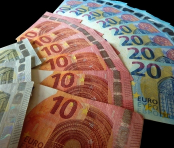 Arrêté du 19 décembre 2025 modifiant l'arrêté du 29 juillet 1987 relatif aux plafonds de ressources des bénéficiaires de la législation sur les habitations à loyer modéré et des nouvelles aides de l'Etat en secteur locatif